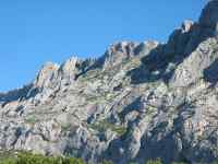 La Montagne Sainte-Victoire de près, côté sud. (France, Bouches-du-Rhône)
